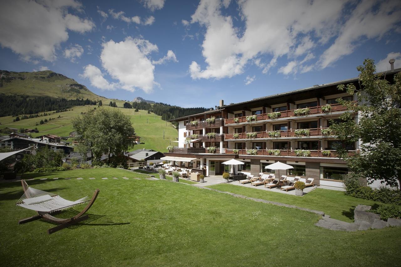 Hotel Berghof เลคอัมอาร์ลแบร์ก ภายนอก รูปภาพ